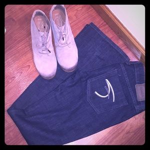 Woman’s Frankie B Dark jeans